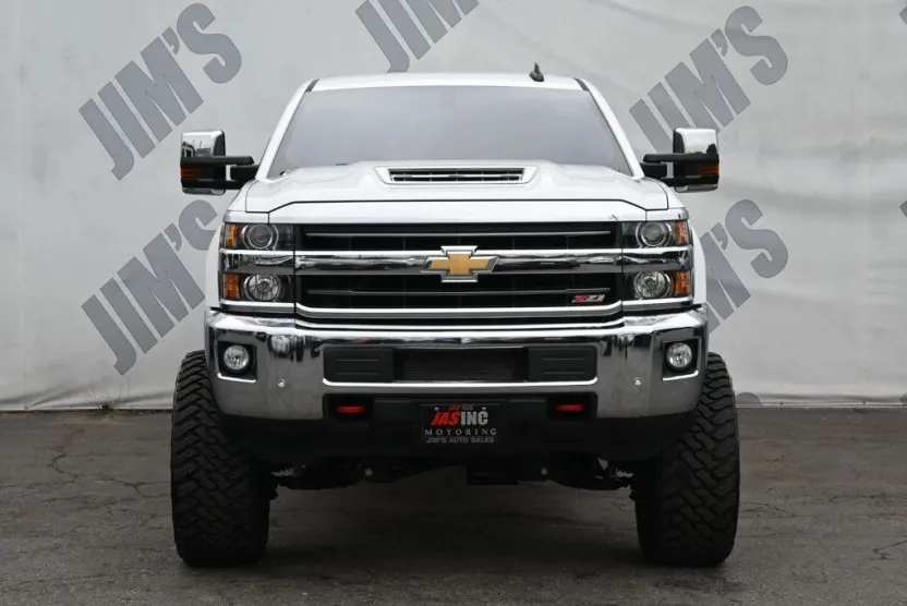 2019 Chevrolet Silverado 2500HD LTZ photo 1