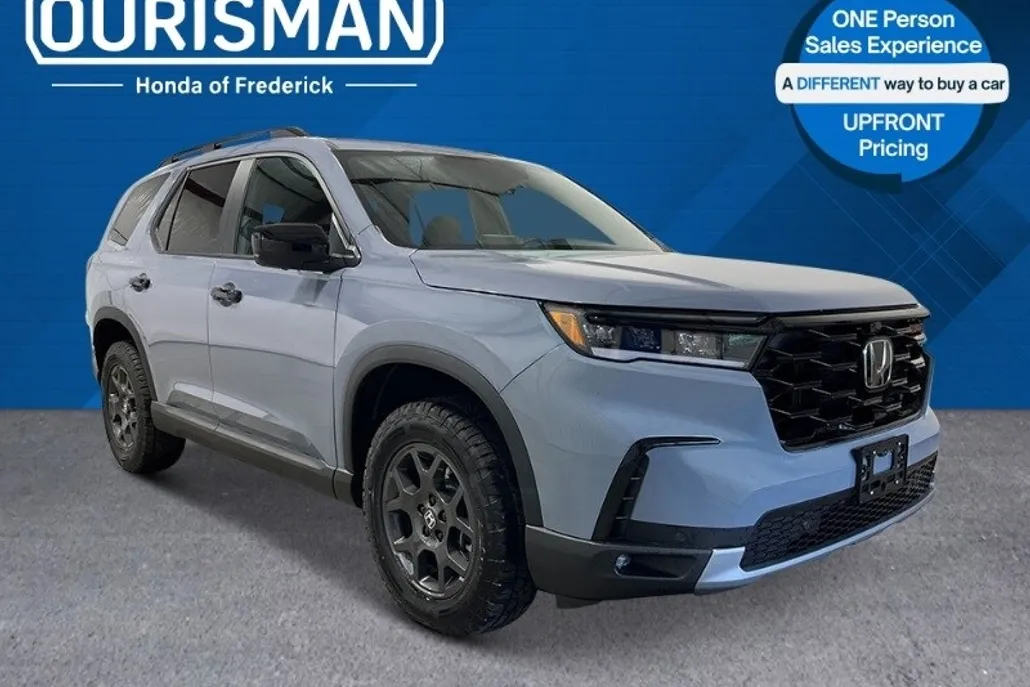 2025 Honda Pilot TrailSport photo 1