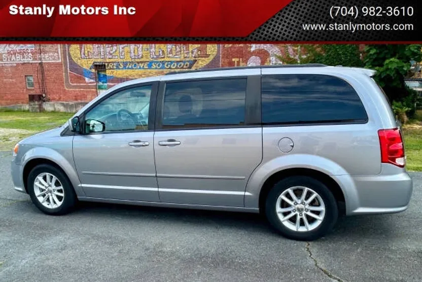 2016 Dodge Grand Caravan SXT photo 1