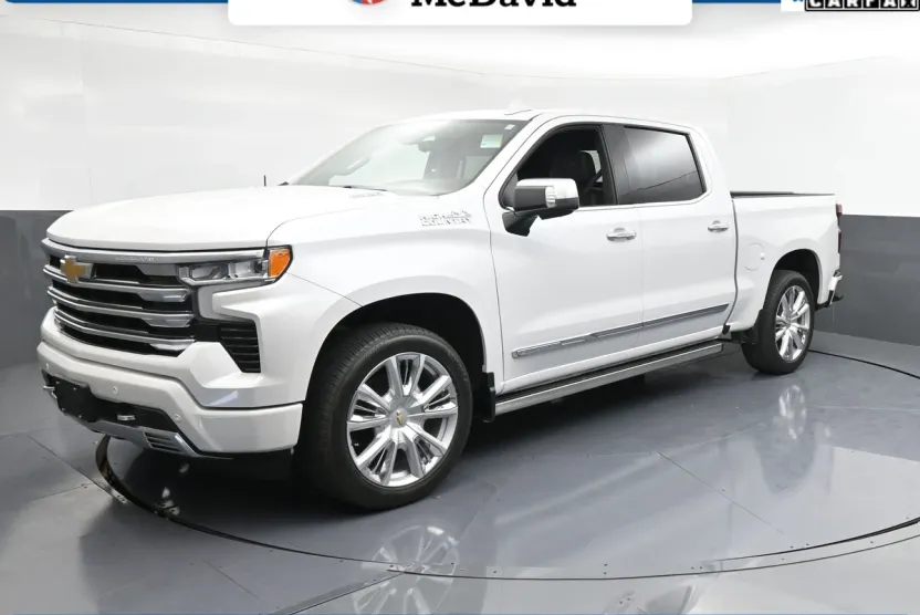 2024 Chevrolet Silverado 1500 High Country photo 1