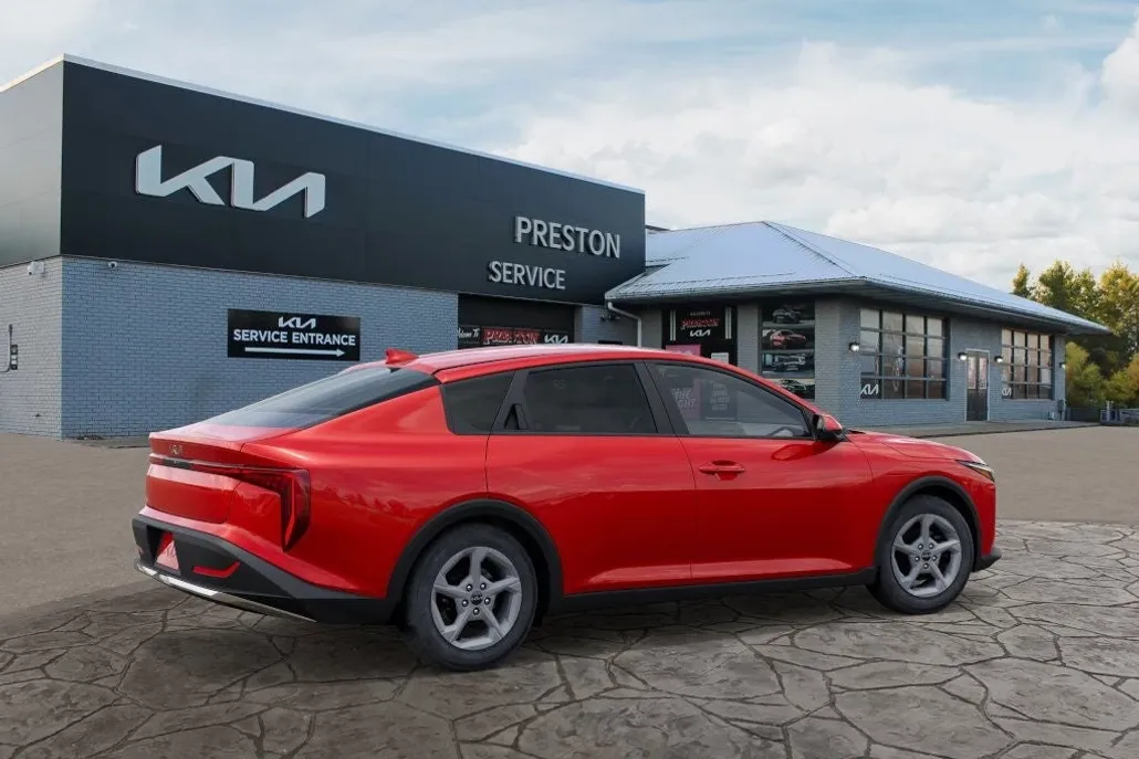 2025 Kia K4 LXS photo 1