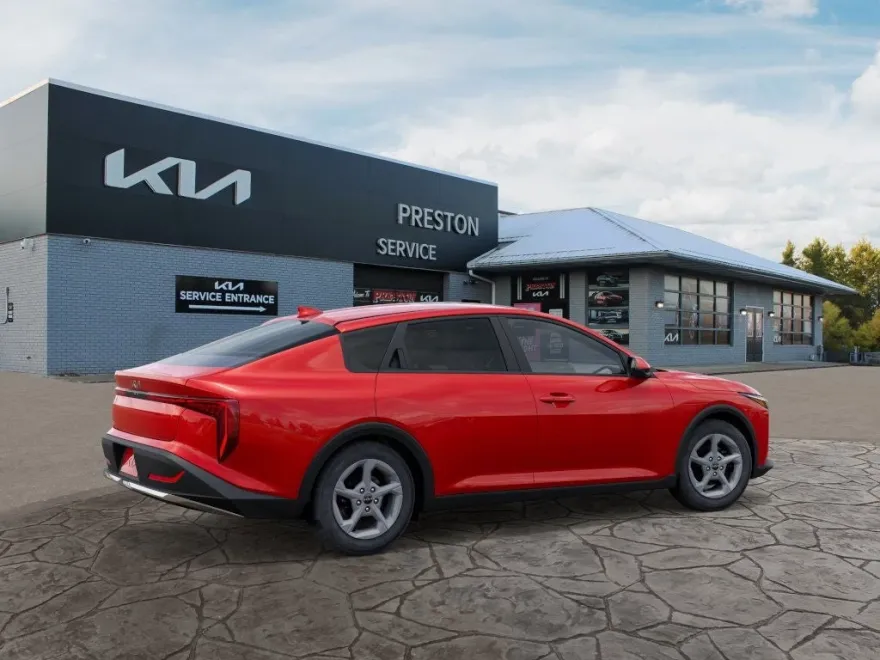 2025 Kia K4 LXS photo 1