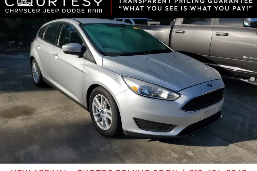 2018 Ford Focus SE photo 1