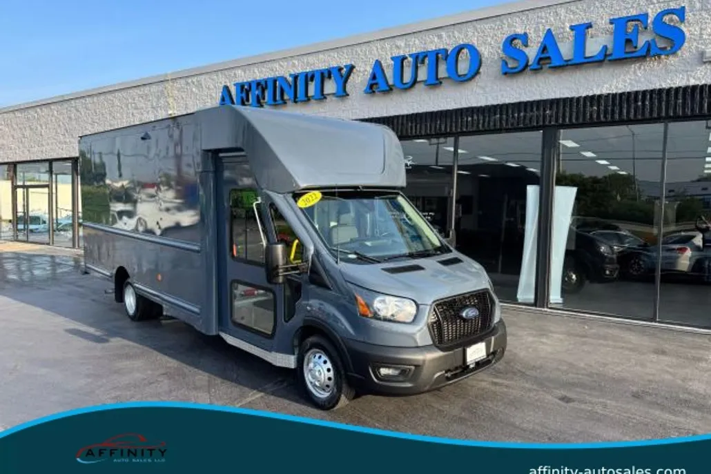 2022 Ford Transit XL Cutaway Van photo 1