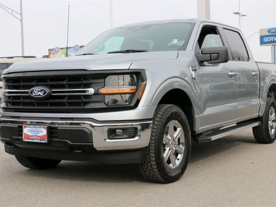2025 Ford F-150 XLT photo 1