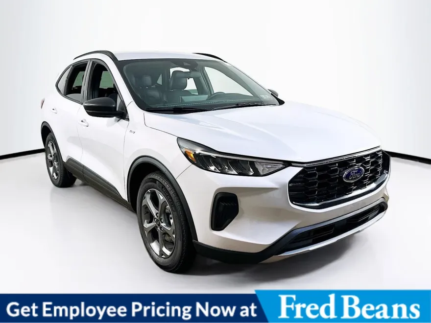 2025 Ford Escape ST-Line photo 1