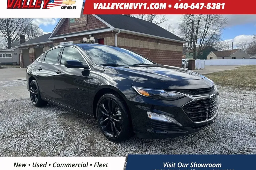 2025 Chevrolet Malibu RS photo 1