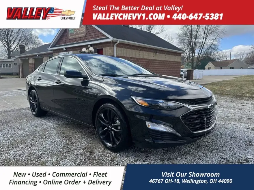 2025 Chevrolet Malibu RS photo 1