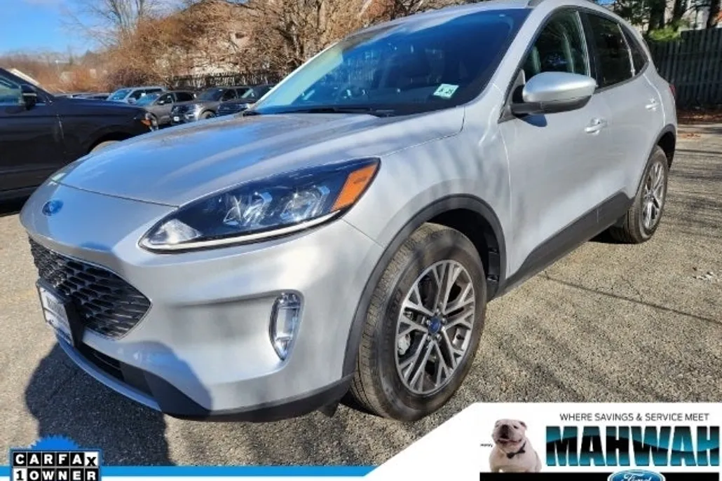 2020 Ford Escape SEL photo 1