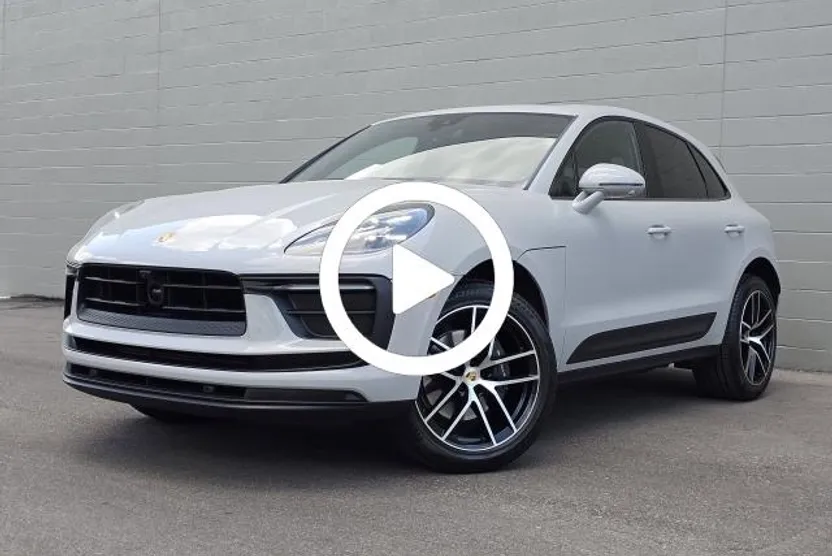 2025 Porsche Macan T photo 1