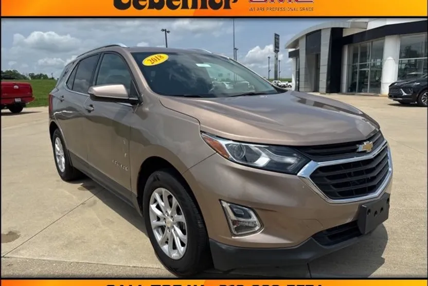 2018 Chevrolet Equinox LT photo 1