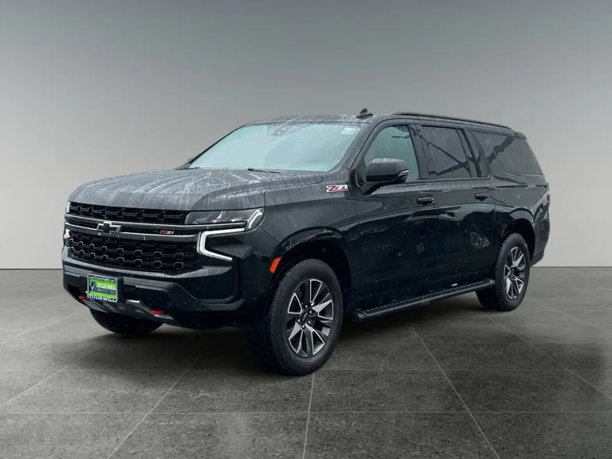 2022 Chevrolet Suburban Z71 photo 1