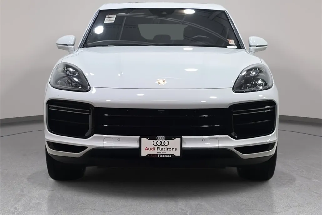 2020 Porsche Cayenne Turbo photo 1