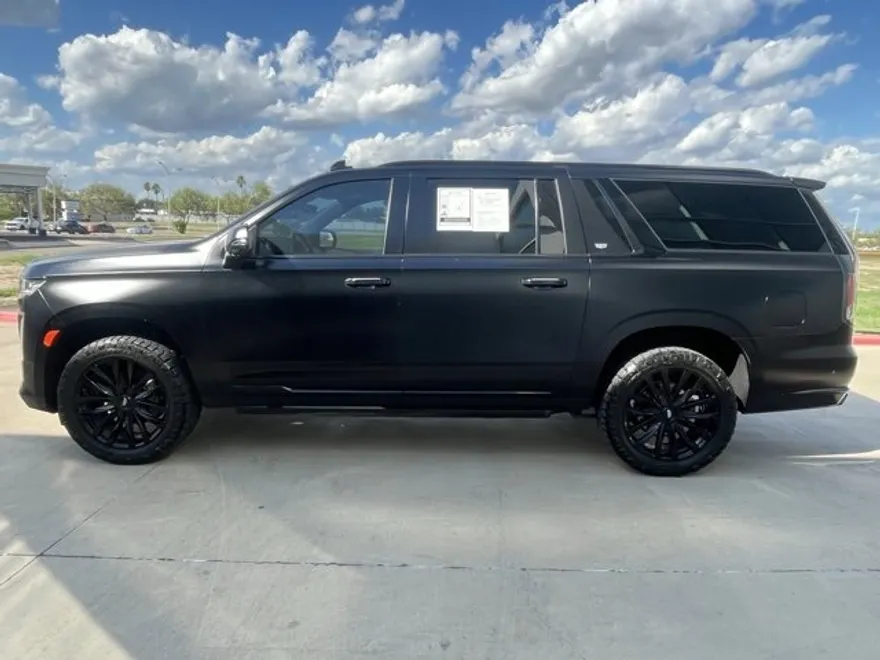 2023 Cadillac Escalade ESV Premium Luxury photo 1