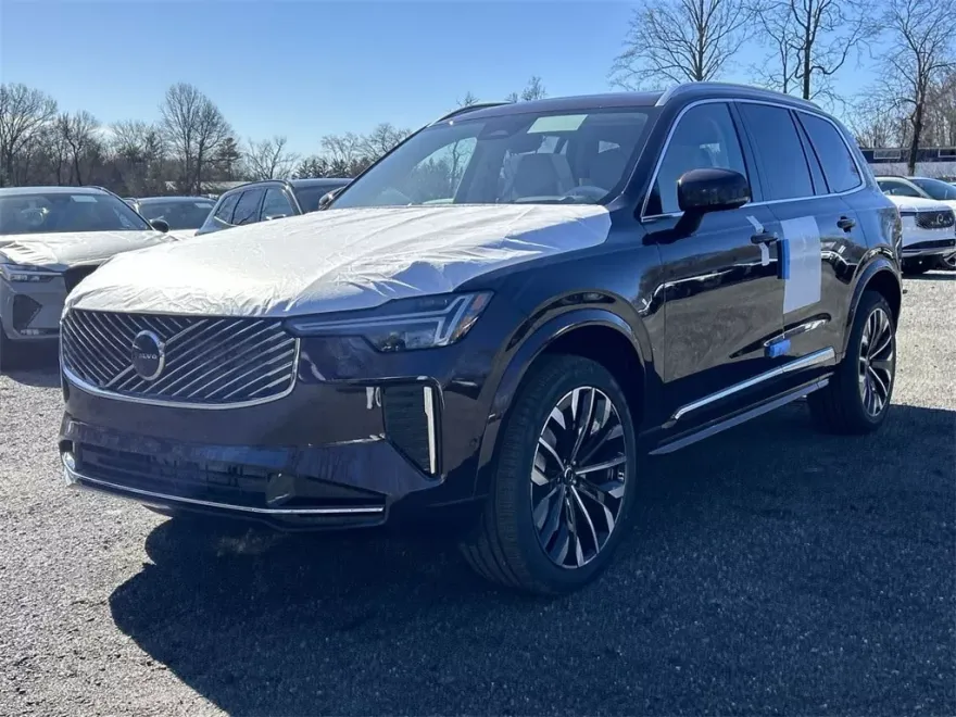 2025 Volvo XC90 photo 1
