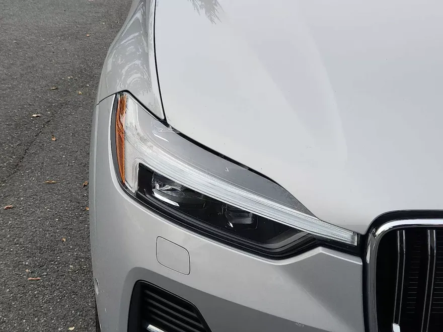 2022 Volvo XC60 Recharge Hybrid T8 Inscription photo 1