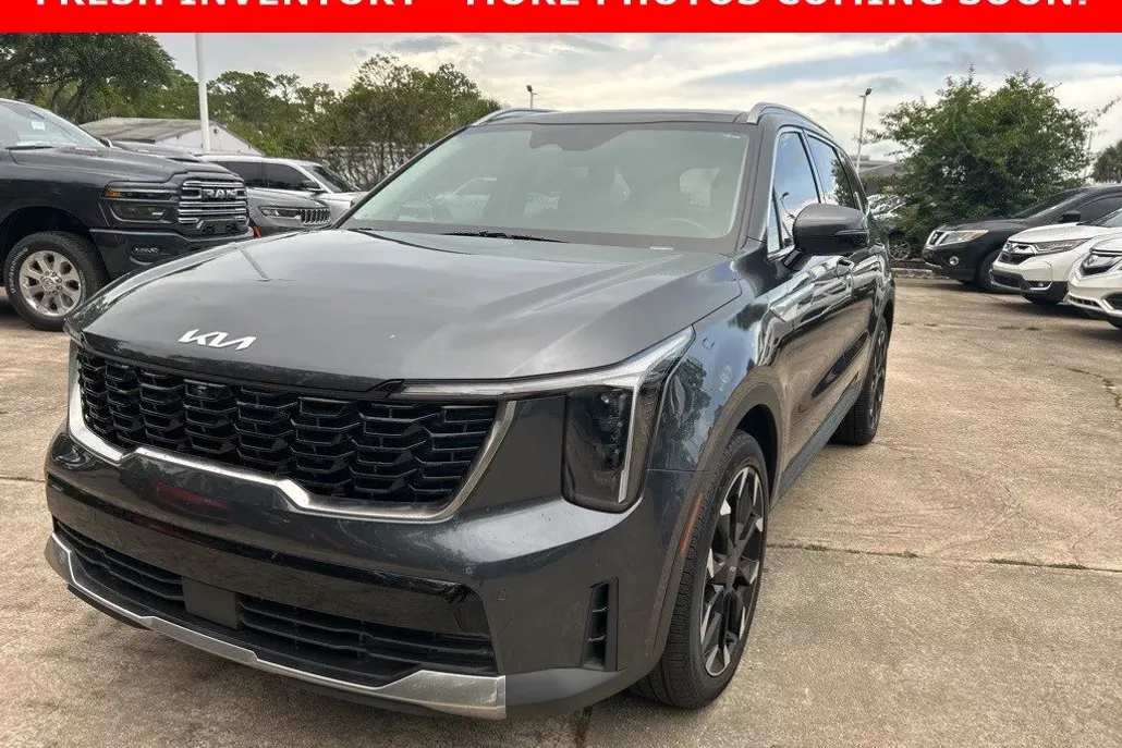 2024 Kia Sorento SX photo 1