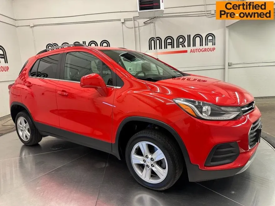 2020 Chevrolet Trax LT photo 1