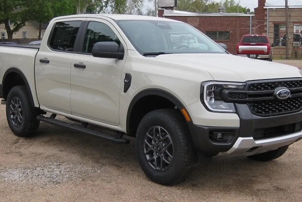 2025 Ford Ranger XLT photo 1