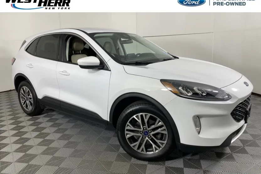 2022 Ford Escape SEL photo 1