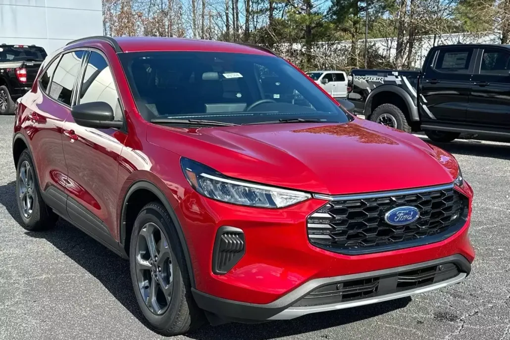 2025 Ford Escape ST-Line photo 1
