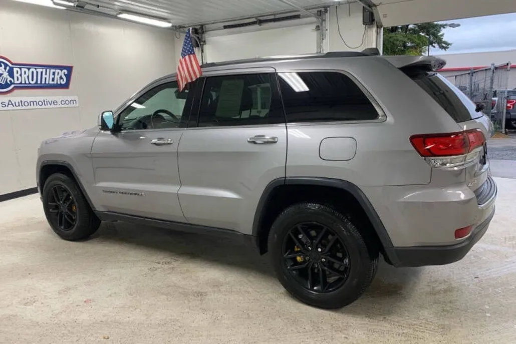 2020 Jeep Grand Cherokee Limited photo 1