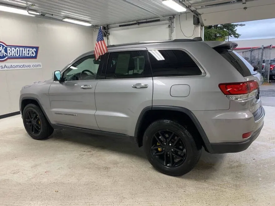 2020 Jeep Grand Cherokee Limited photo 1