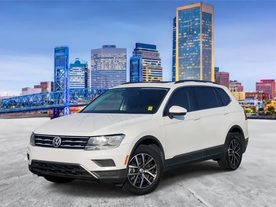 2021 Volkswagen Tiguan SE photo 1