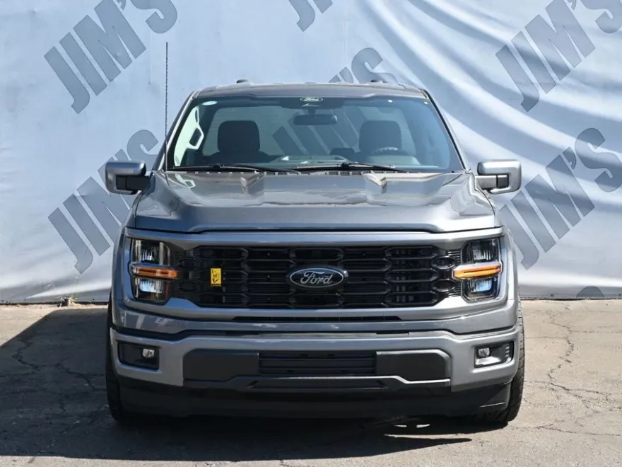 2025 Ford F-150 XL photo 2