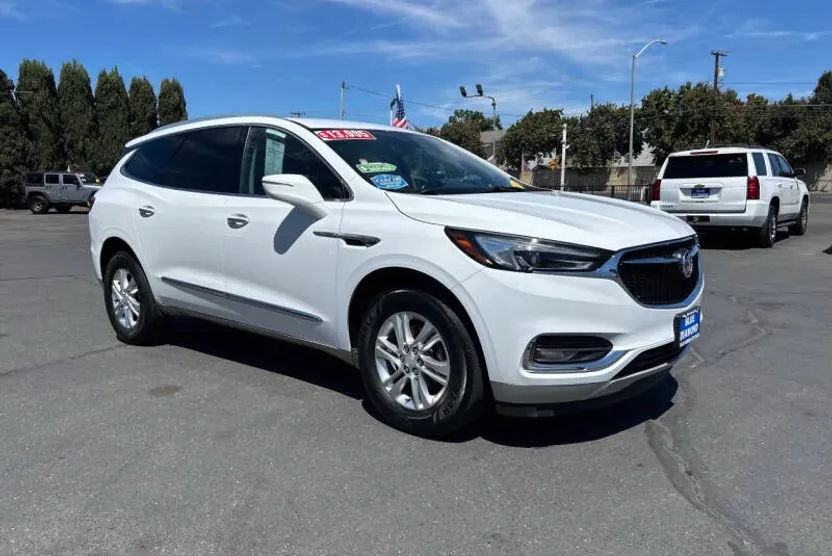 2020 Buick Enclave Essence photo 1