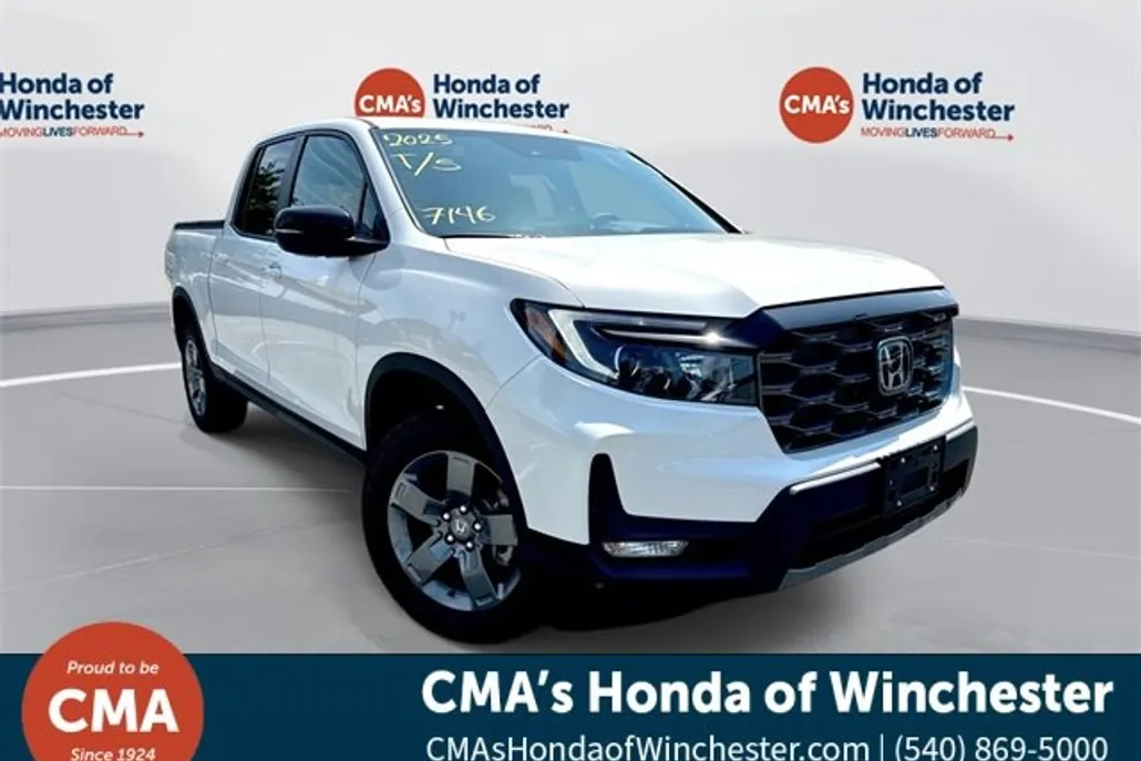 2025 Honda Ridgeline TrailSport photo 1