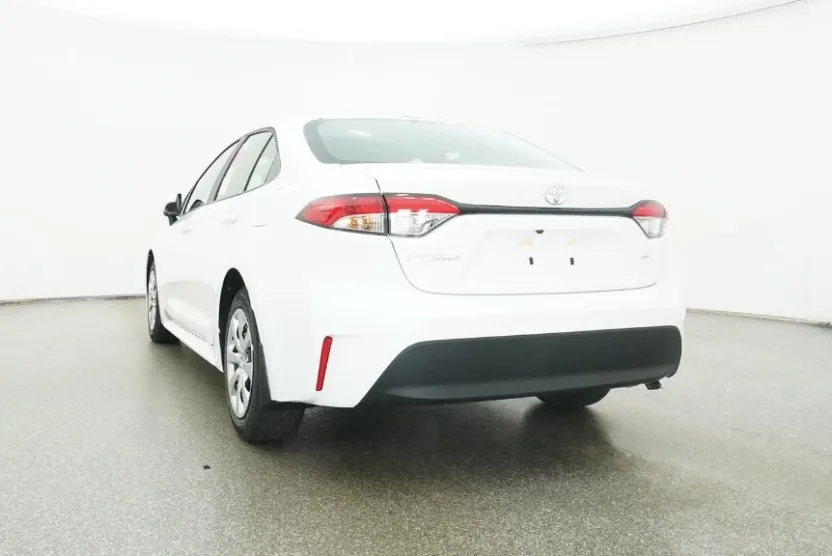 2026 Toyota Corolla LE photo 1