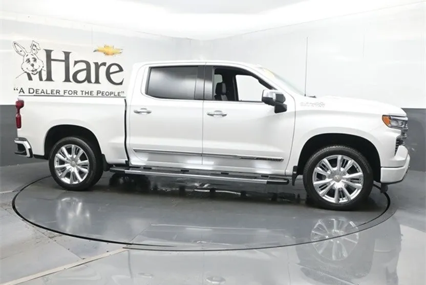 2022 Chevrolet Silverado 1500 High Country photo 1