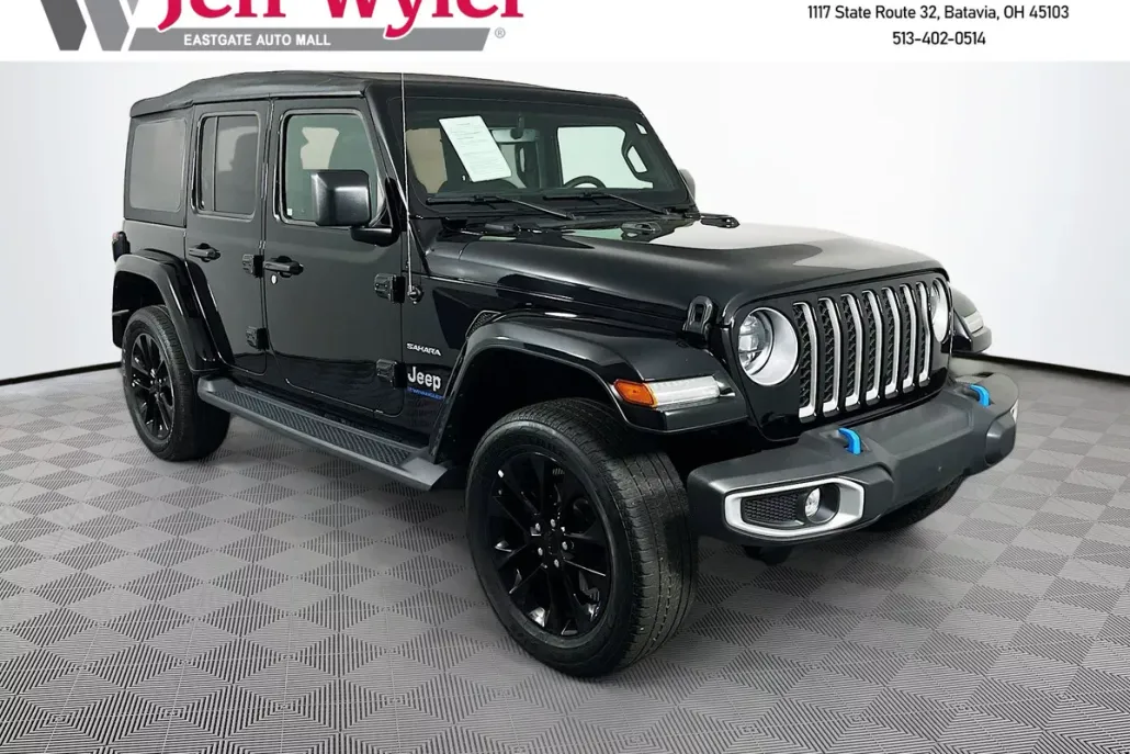 2023 Jeep Wrangler 4xe Sahara photo 1