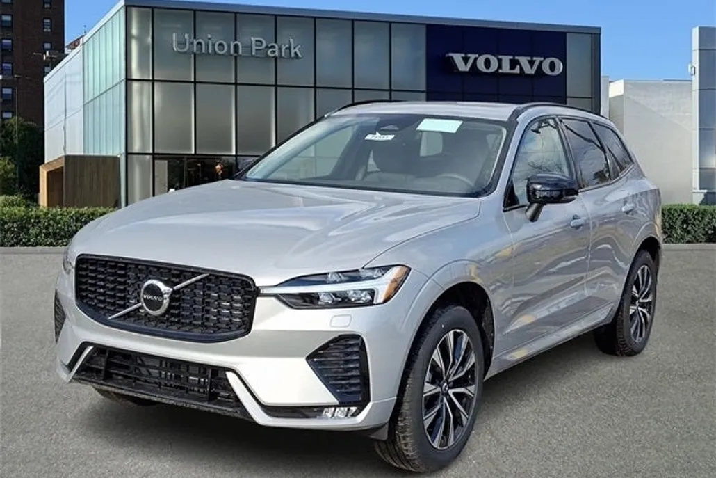 2025 Volvo XC60 B5 Core photo 1