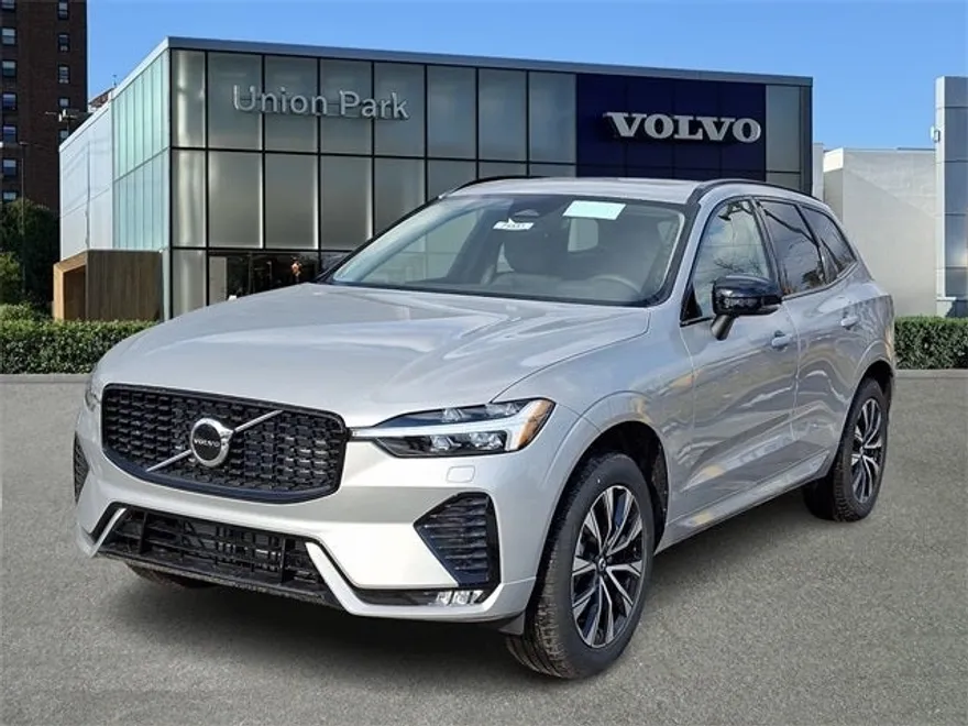 2025 Volvo XC60 B5 Core photo 1