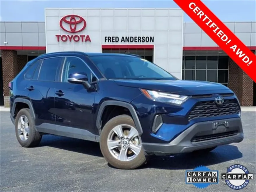2023 Toyota RAV4 XLE photo 1