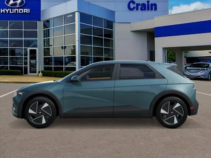 2025 Hyundai Ioniq 5 SE photo 1