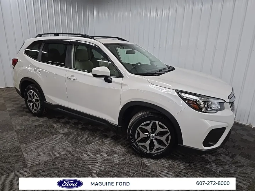 2020 Subaru Forester Premium photo 1