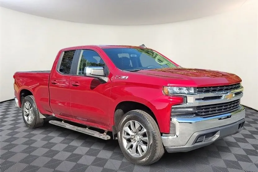 2020 Chevrolet Silverado 1500 LT photo 1