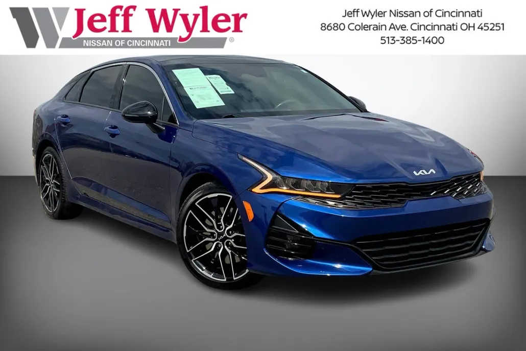 2023 Kia K5 GT photo 1