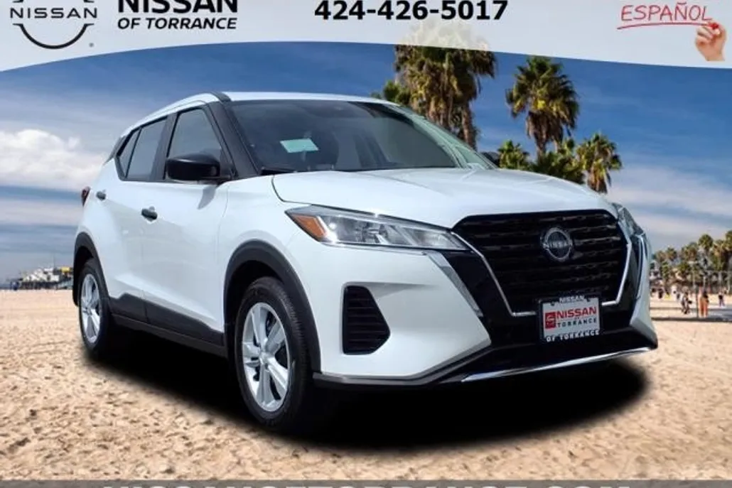 2025 Nissan Kicks Play S photo 1