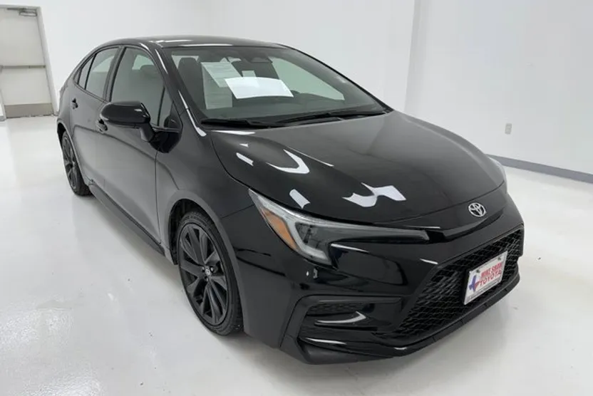 2023 Toyota Corolla SE photo 1
