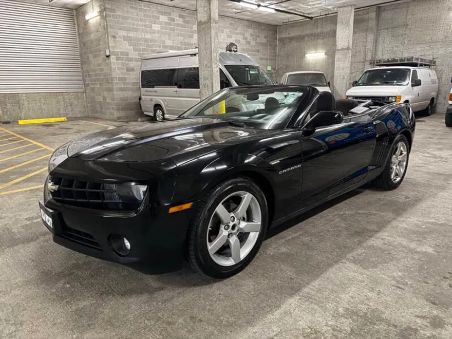2013 Chevrolet Camaro 1LT photo 1