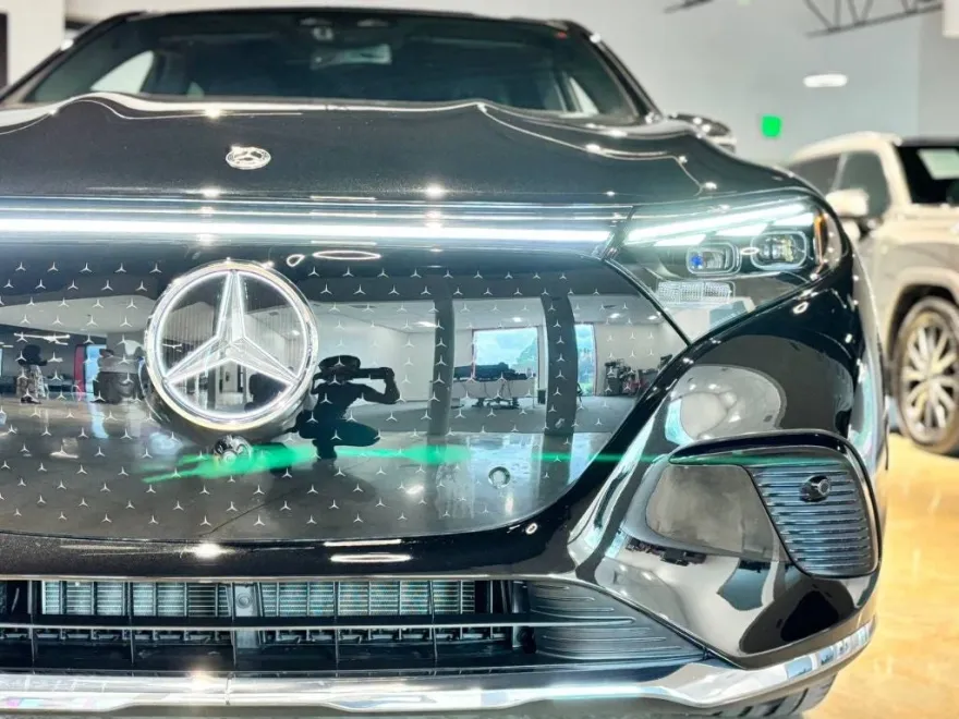 2023 Mercedes Benz EQS SUV 450 photo 1