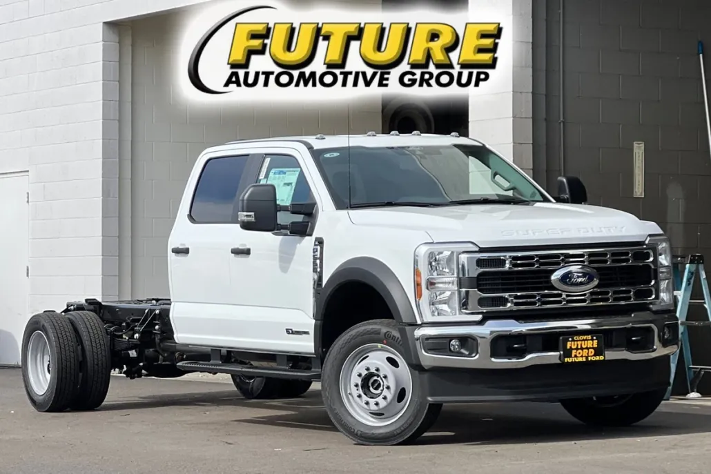 2025 Ford F-550 XL photo 1