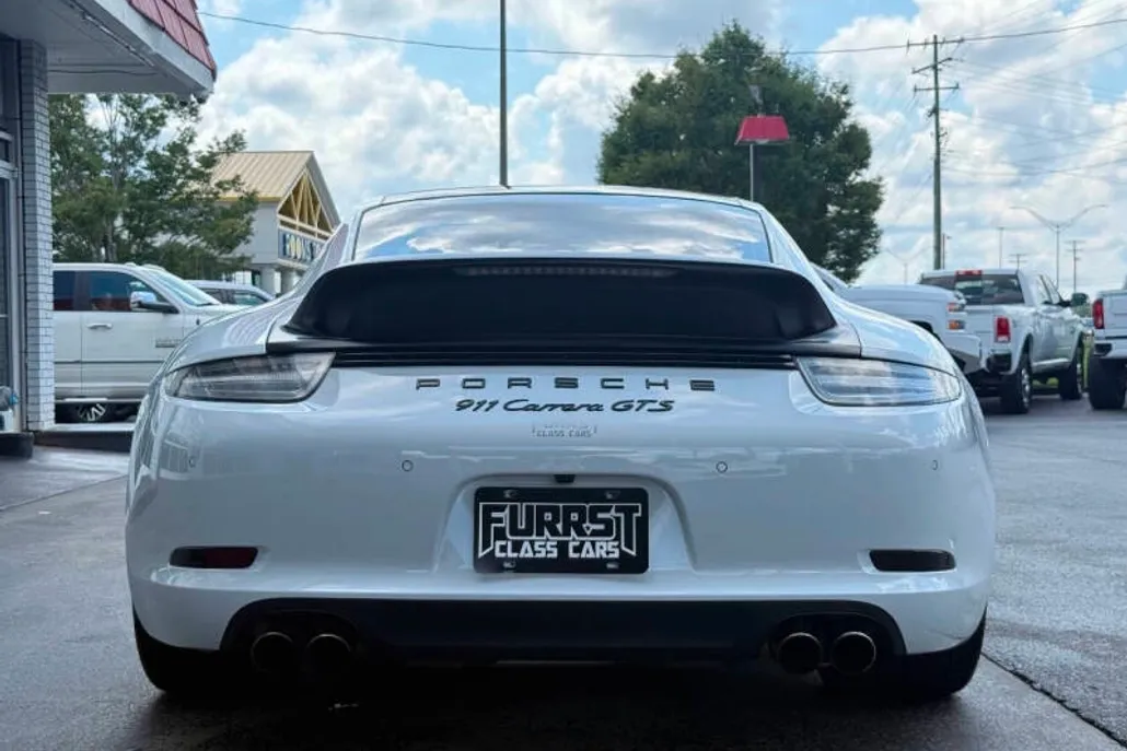 2016 Porsche 911 GTS photo 1