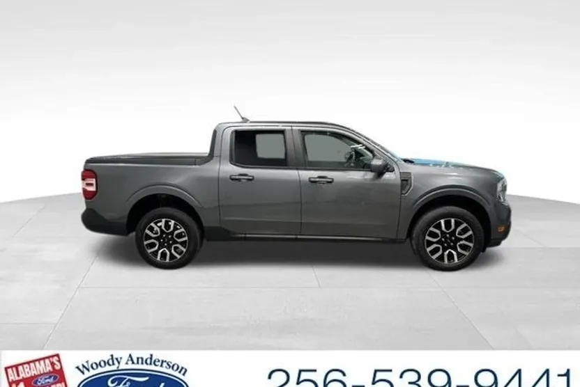 2022 Ford Maverick Lariat photo 1