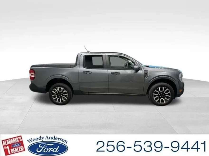 2022 Ford Maverick Lariat photo 1