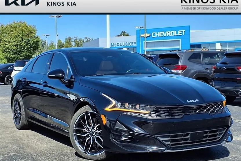 2023 Kia K5 GT photo 1